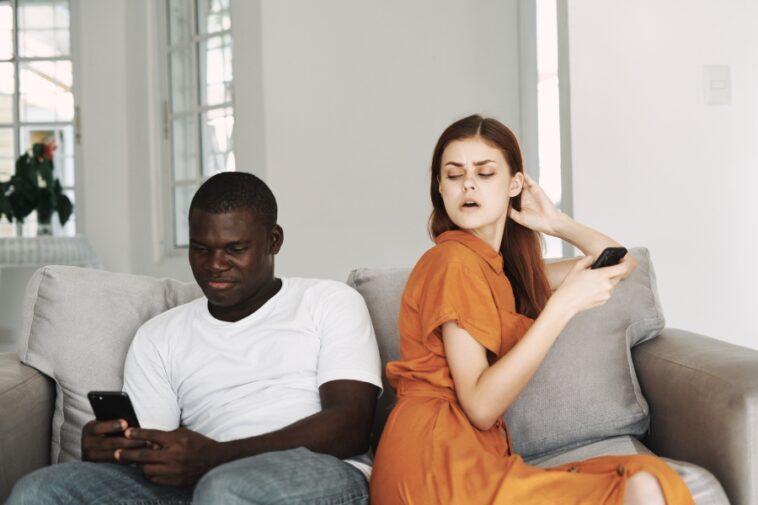 How to Navigate the Thin Line Between Neglect and Attention in Love