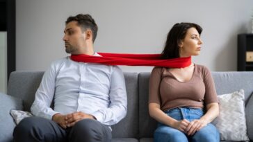 How to Navigate the Thin Line Between Independence and Codependence in Relationships