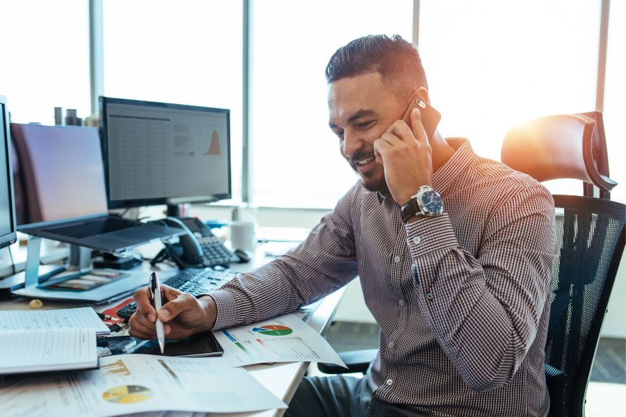 7 Reasons You Suck at Prioritizing Relationship Over Work